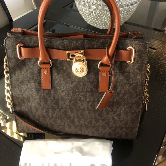 Michael Kors Hamilton Large Logo Tote in Brown - Picture 6 of 13